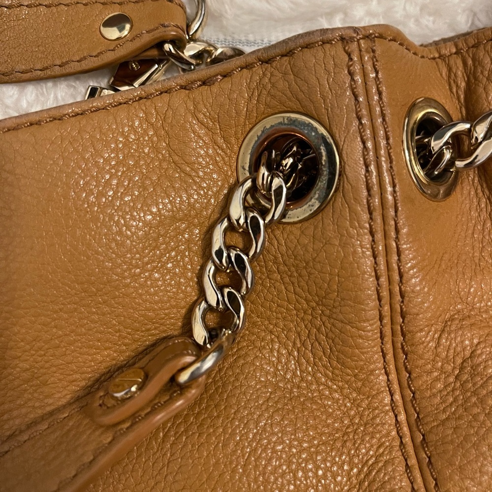 2 MICHAEL KORS BAG WITH FREE PINK TOTE - Picture 4 of 9